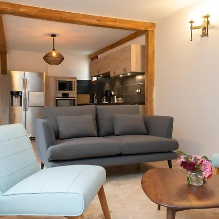 La Maison Du Jardin - *